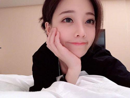 吃瓜女网红自爆与郭麒,揭秘娱乐圈幕后真相！”